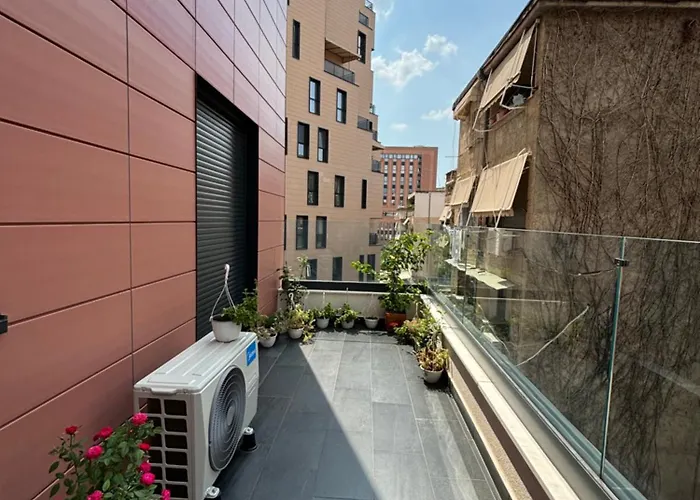 公寓 Oasis Near The 地拉那